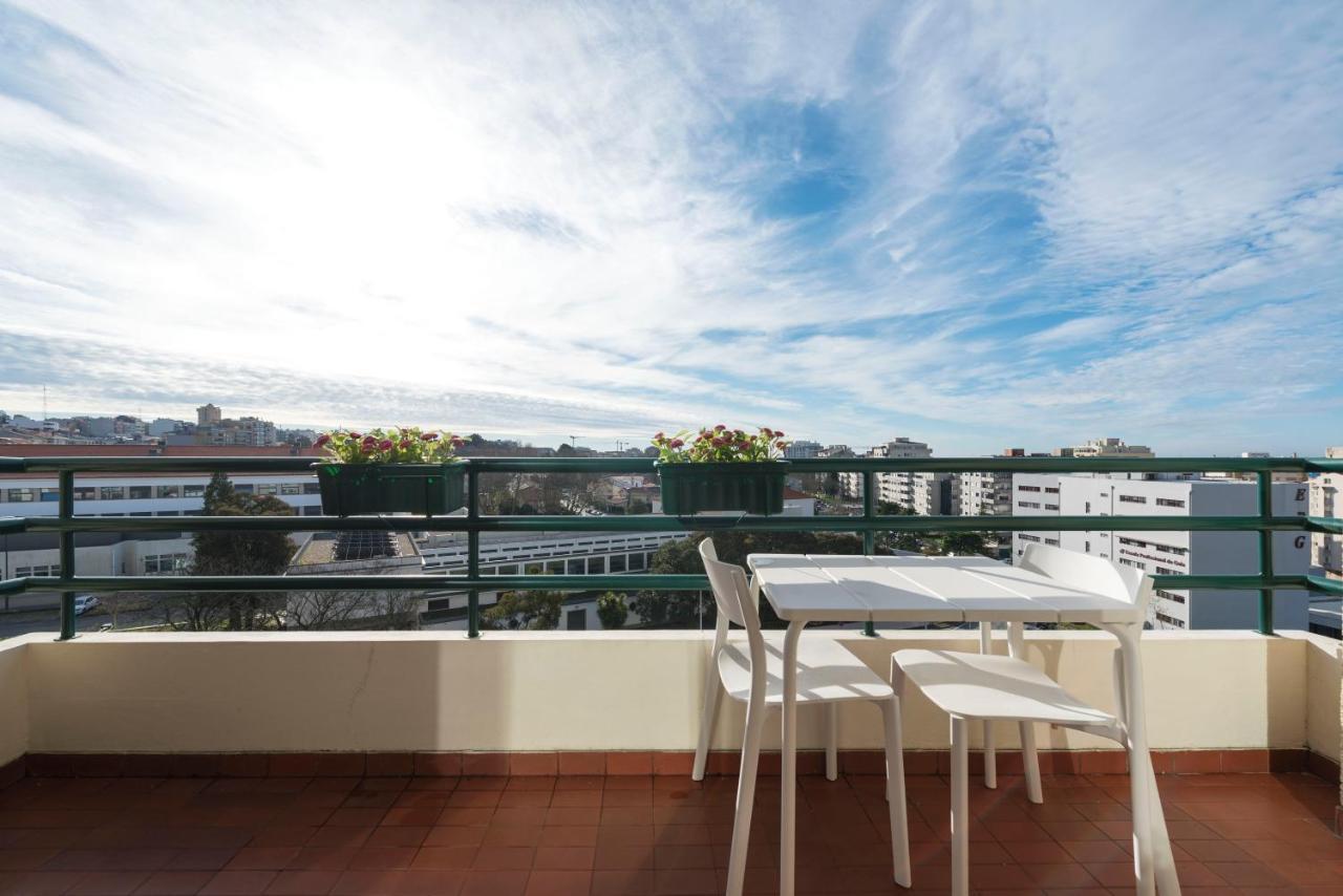 Lovelystay - Charming 3Br Flat W/ Free Parking In Devesas Vila Nova de Gaia Kültér fotó
