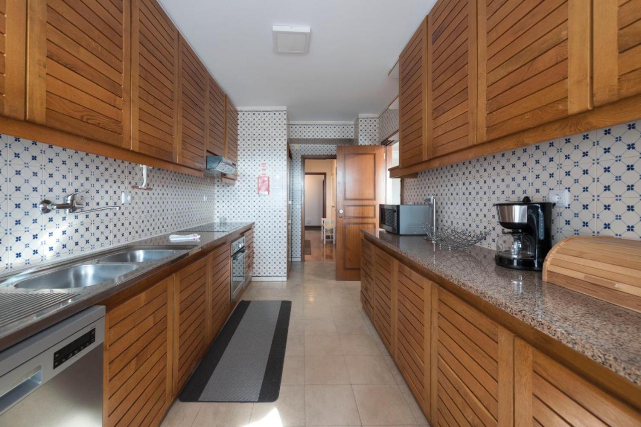 Lovelystay - Charming 3Br Flat W/ Free Parking In Devesas Vila Nova de Gaia Kültér fotó