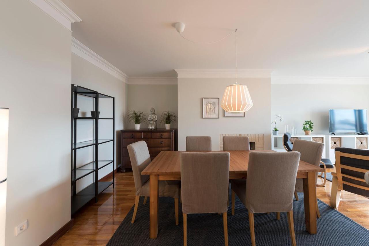 Lovelystay - Charming 3Br Flat W/ Free Parking In Devesas Vila Nova de Gaia Kültér fotó