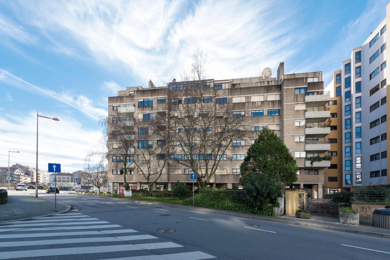 Lovelystay - Charming 3Br Flat W/ Free Parking In Devesas Vila Nova de Gaia Kültér fotó